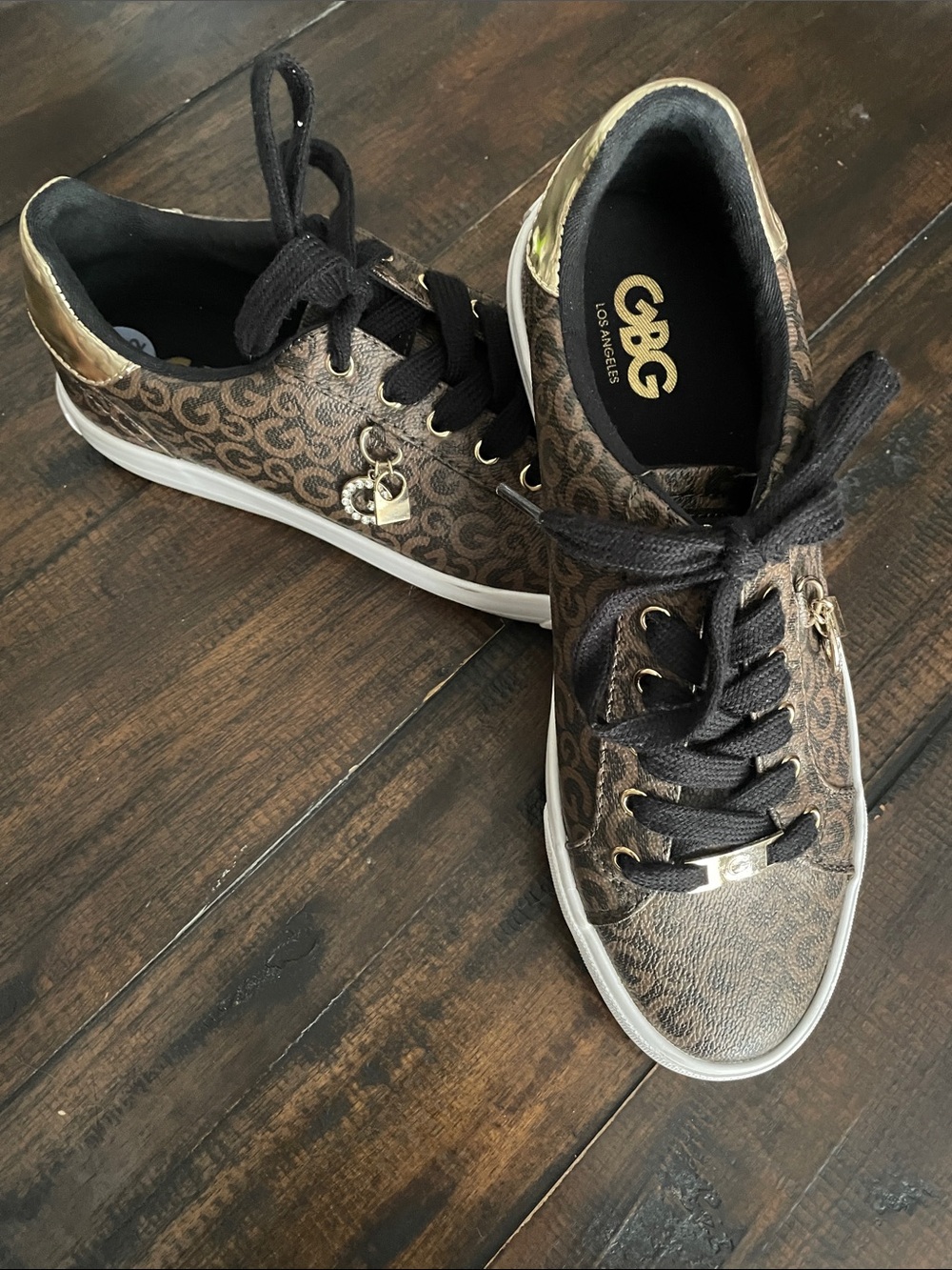 G by Guess Women's Brown Logo Low-Top Sneakers with Black Laces & Charms